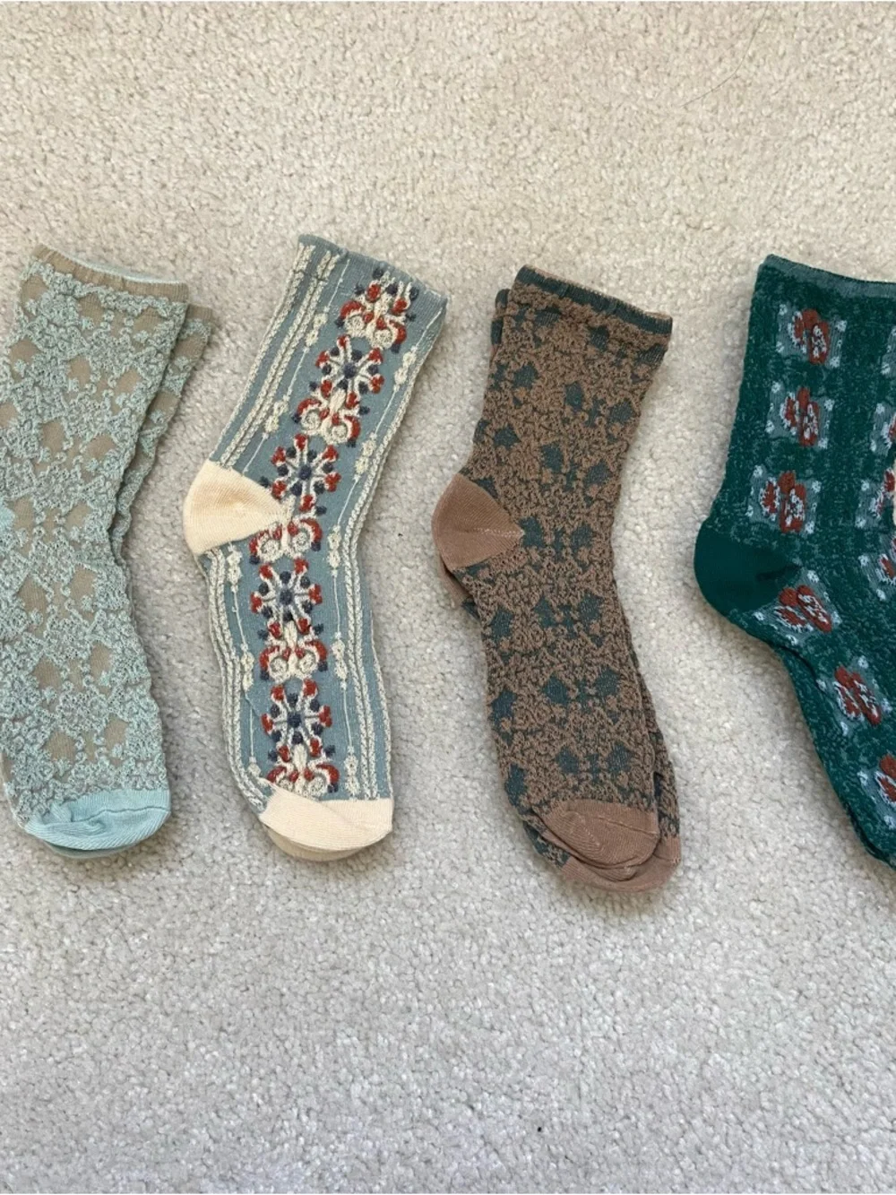 NWOT Set of 4 Vintage Style Patterned Crew Socks